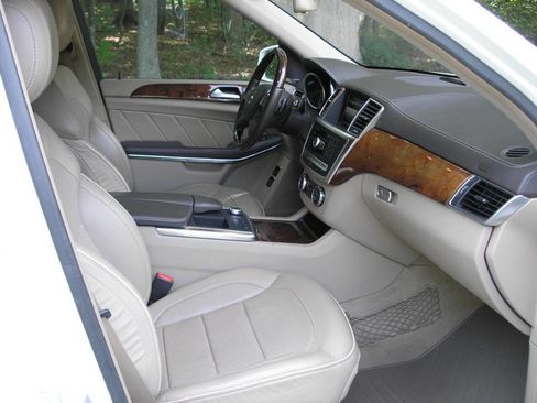 Used 2013 Mercedes-Benz GL 450 4MATIC image 8