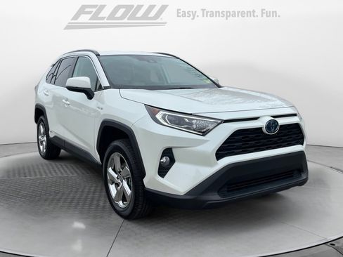 Used 2021 Toyota RAV4 XLE Premium image 1