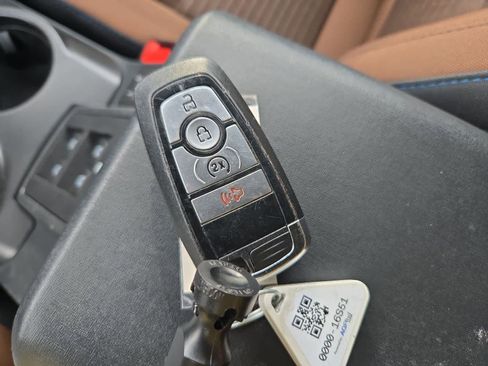 Used 2023 Ford Bronco Outer Banks image 33