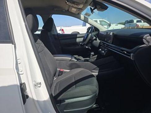 Used 2025 Hyundai Tucson SE FWD image 11