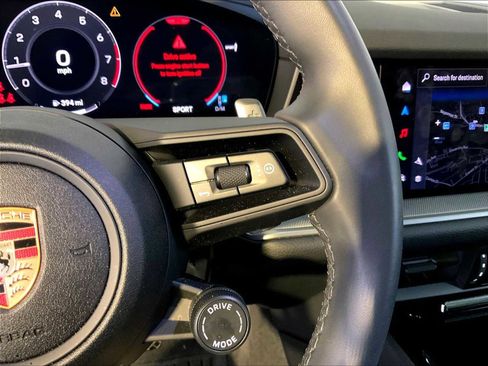 Certified 2026 Porsche Cayenne AWD/4WD image 28