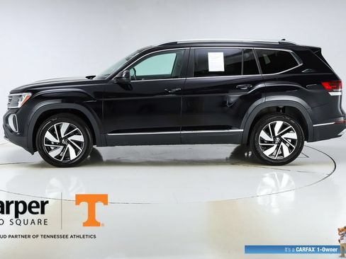 Used 2025 Volkswagen Atlas SEL AWD/4WD image 2
