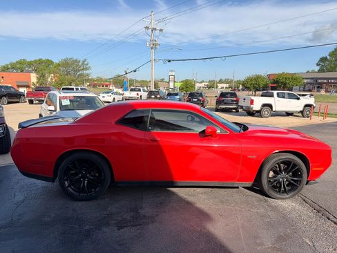 Used 2016 Dodge Challenger R/T w/ Blacktop Package RWD image 8