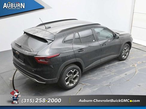 New 2026 Chevrolet Trax LT w/ LT Convenience Package image 30