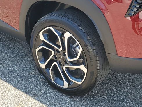 Certified 2024 Chevrolet Trax RS w/ Driver Confidence Package FWD image 34