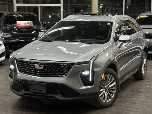 Used 2024 Cadillac XT4 Premium Luxury w/ Cold Weather Package image 6