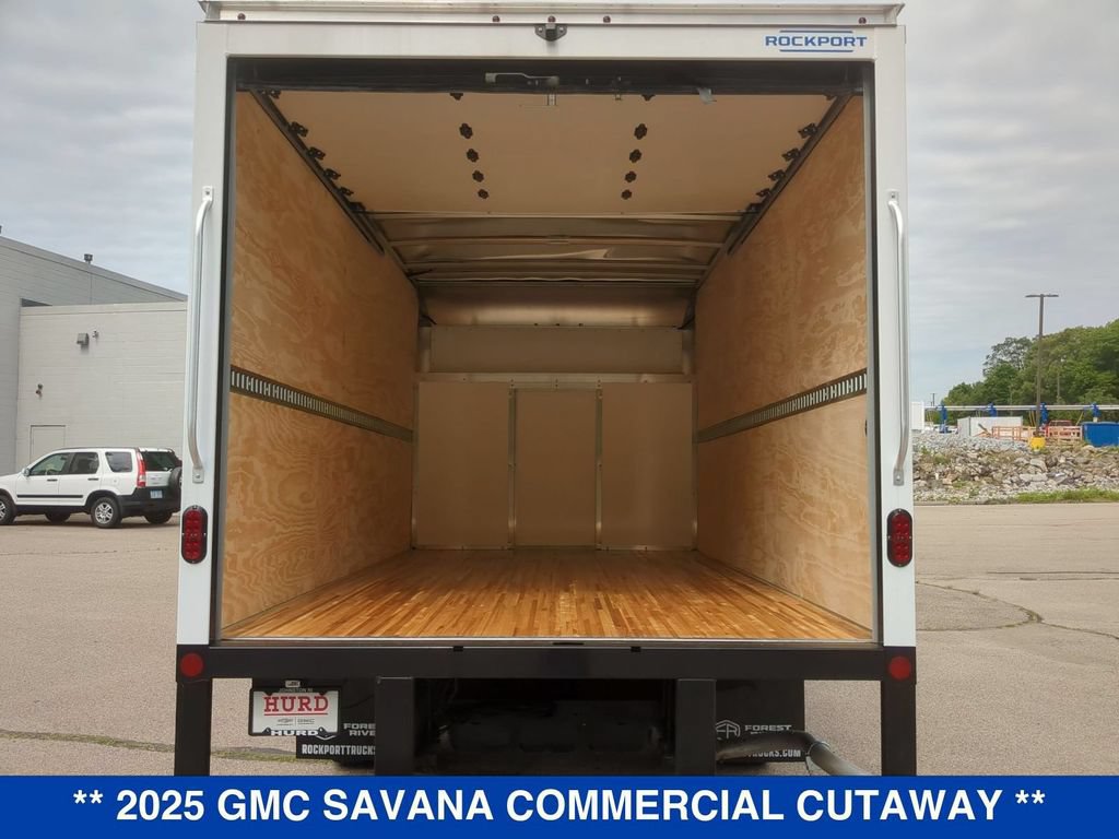 New 2025 GMC Savana 3500 w/ Power Convenience Package RWD image 5