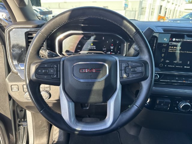 Used 2025 GMC Sierra 1500 SLT AWD/4WD image 11