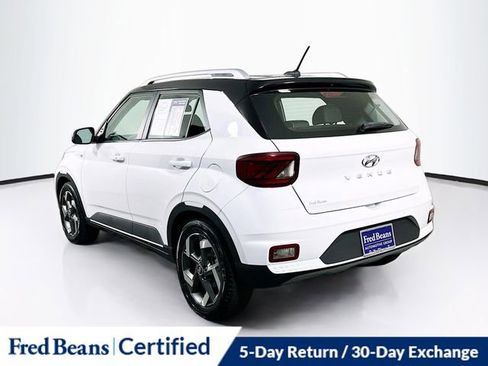 Certified 2024 Hyundai Venue Limited FWD image 6