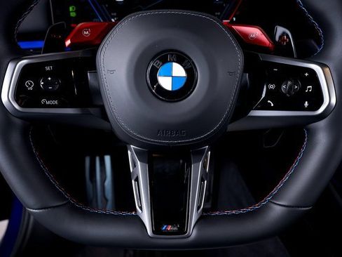 Used 2025 BMW M5 w/ Carbon Package image 41