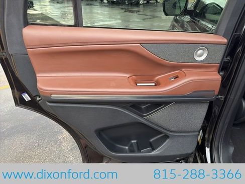 Used 2025 Lincoln Navigator Reserve AWD/4WD image 30