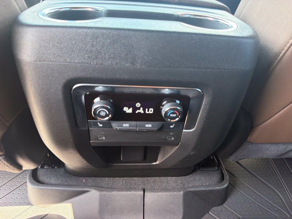 New 2026 Chevrolet Tahoe High Country AWD/4WD image 19