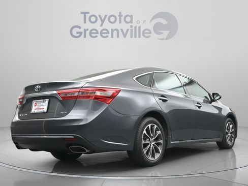 Used 2016 Toyota Avalon XLE image 13