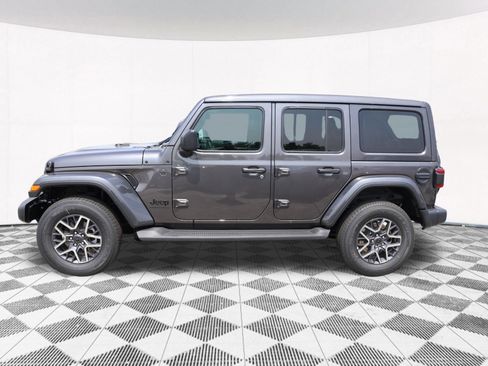 New 2026 Jeep Wrangler Unlimited Sahara AWD/4WD image 8