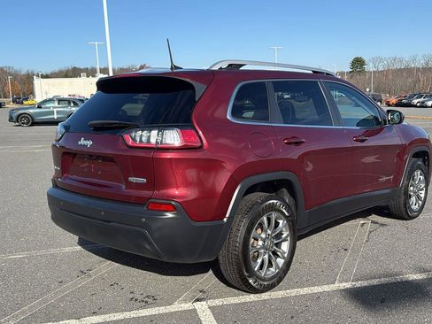 Used 2019 Jeep Cherokee Latitude Plus w/ Comfort/Convenience Group image 6