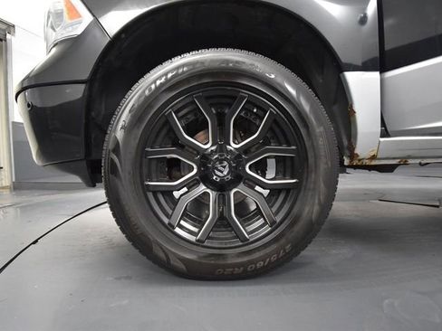 Used 2016 RAM 1500 Laramie w/ Convenience Group image 17