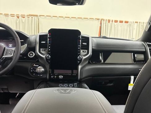 New 2026 RAM 1500 Laramie AWD/4WD image 20