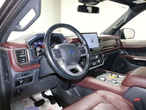 Used 2023 Ford Expedition Limited AWD/4WD image 19