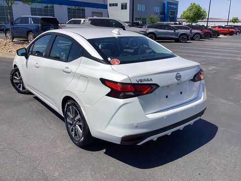 Used 2023 Nissan Versa SV FWD image 2
