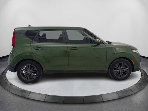 Used 2021 Kia Soul EX FWD image 4