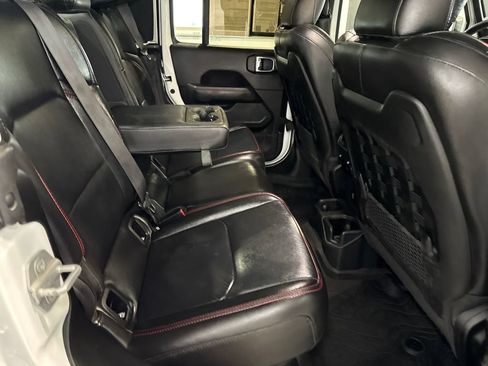 Used 2022 Jeep Gladiator Rubicon w/ LED Lighting Group AWD/4WD image 16