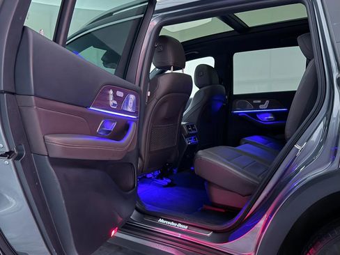 Used 2022 Mercedes-Benz GLS 450 4MATIC image 23