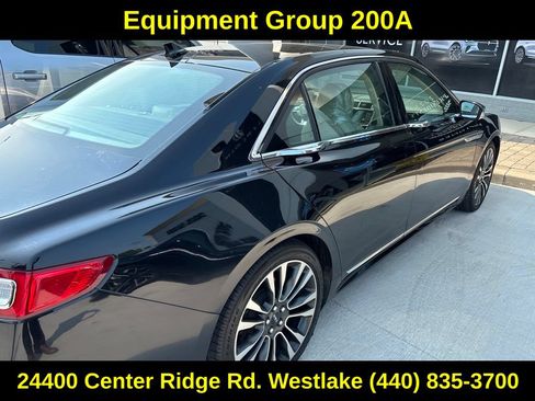 Used 2019 Lincoln Continental Select w/ Continental Climate Package AWD/4WD image 11