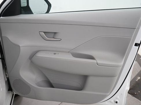 Certified 2024 Hyundai Kona SEL FWD image 5