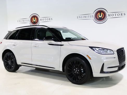 Used 2023 Lincoln Corsair Reserve w/ Jet Appearance Package AWD/4WD image 9