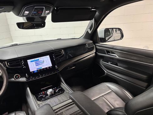 Used 2022 Jeep Wagoneer Series III w/ Premium Group I image 33