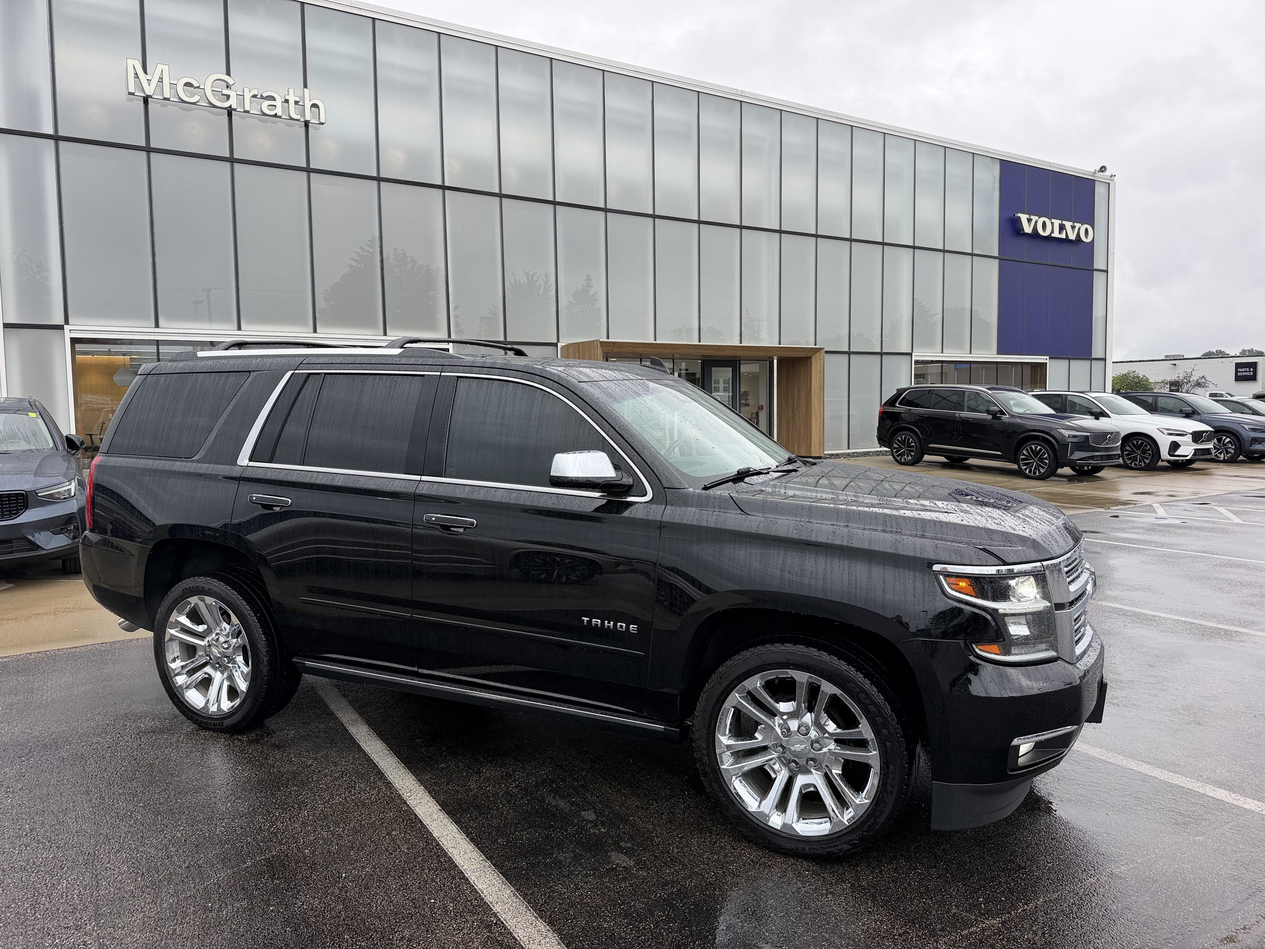 Used 2020 Chevrolet Tahoe Premier w/ Premier Plus Edition AWD/4WD image 3