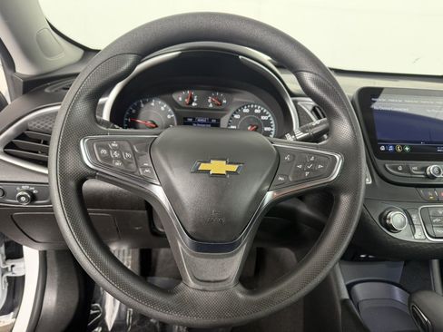 Used 2025 Chevrolet Malibu LS FWD image 20