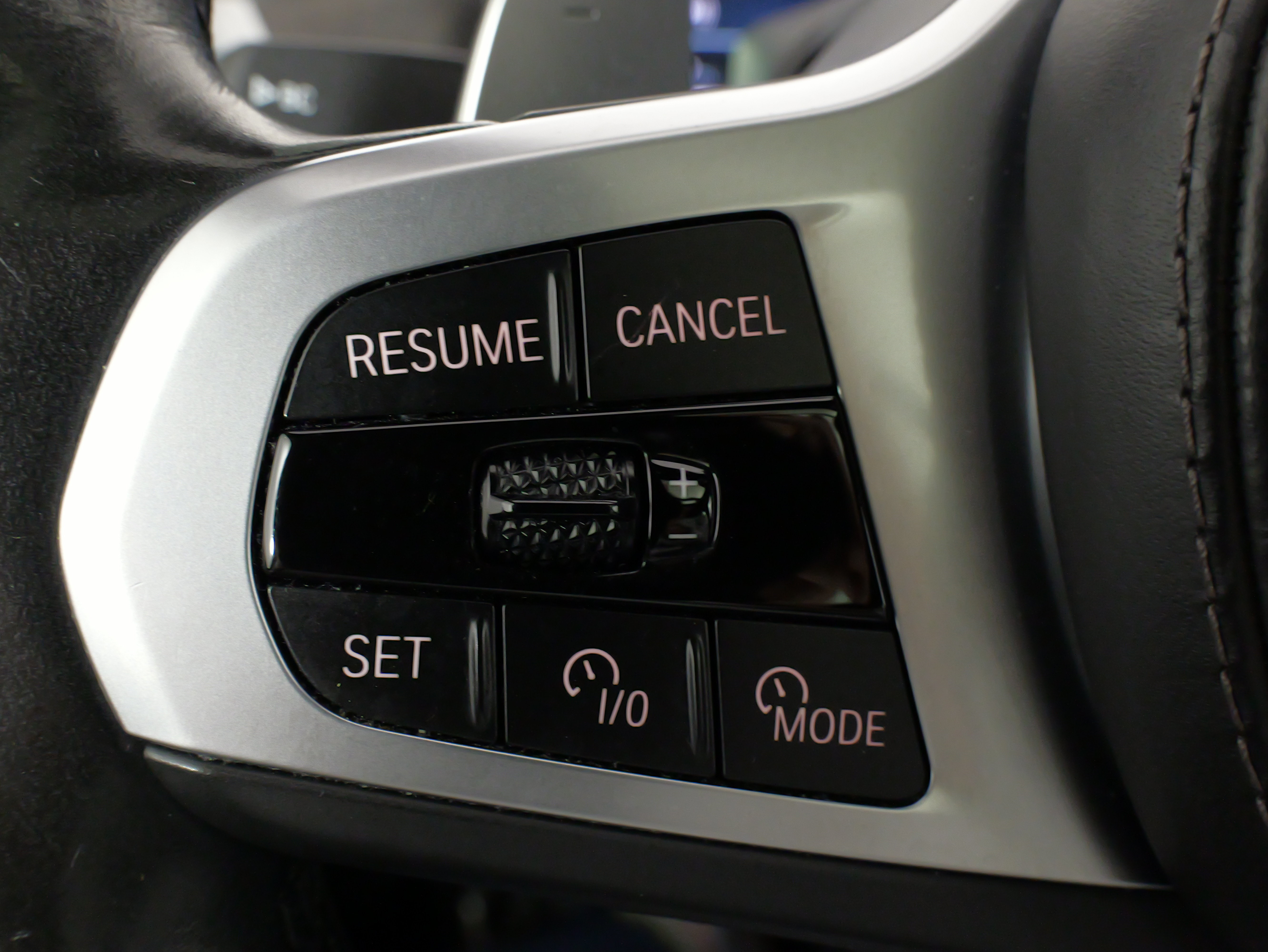 Used 2024 BMW X7 xDrive40i w/ M Sport Package AWD/4WD image 45