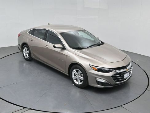Used 2023 Chevrolet Malibu LT FWD image 33