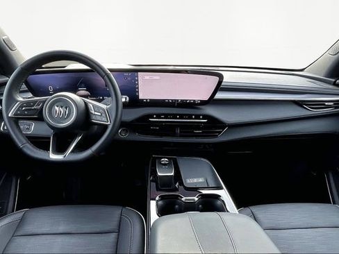 Used 2025 Buick Enclave Sport Touring image 7