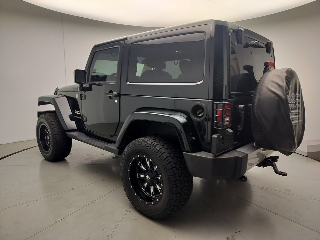 Used 2015 Jeep Wrangler Sahara w/ Connectivity Group AWD/4WD image 4