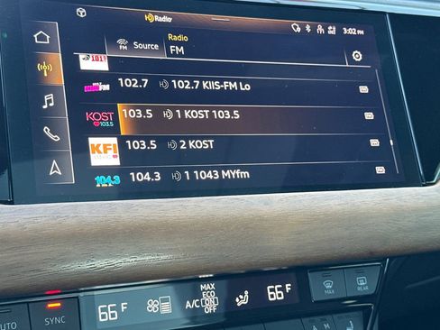 Used 2022 Audi e-tron GT Premium Plus image 17