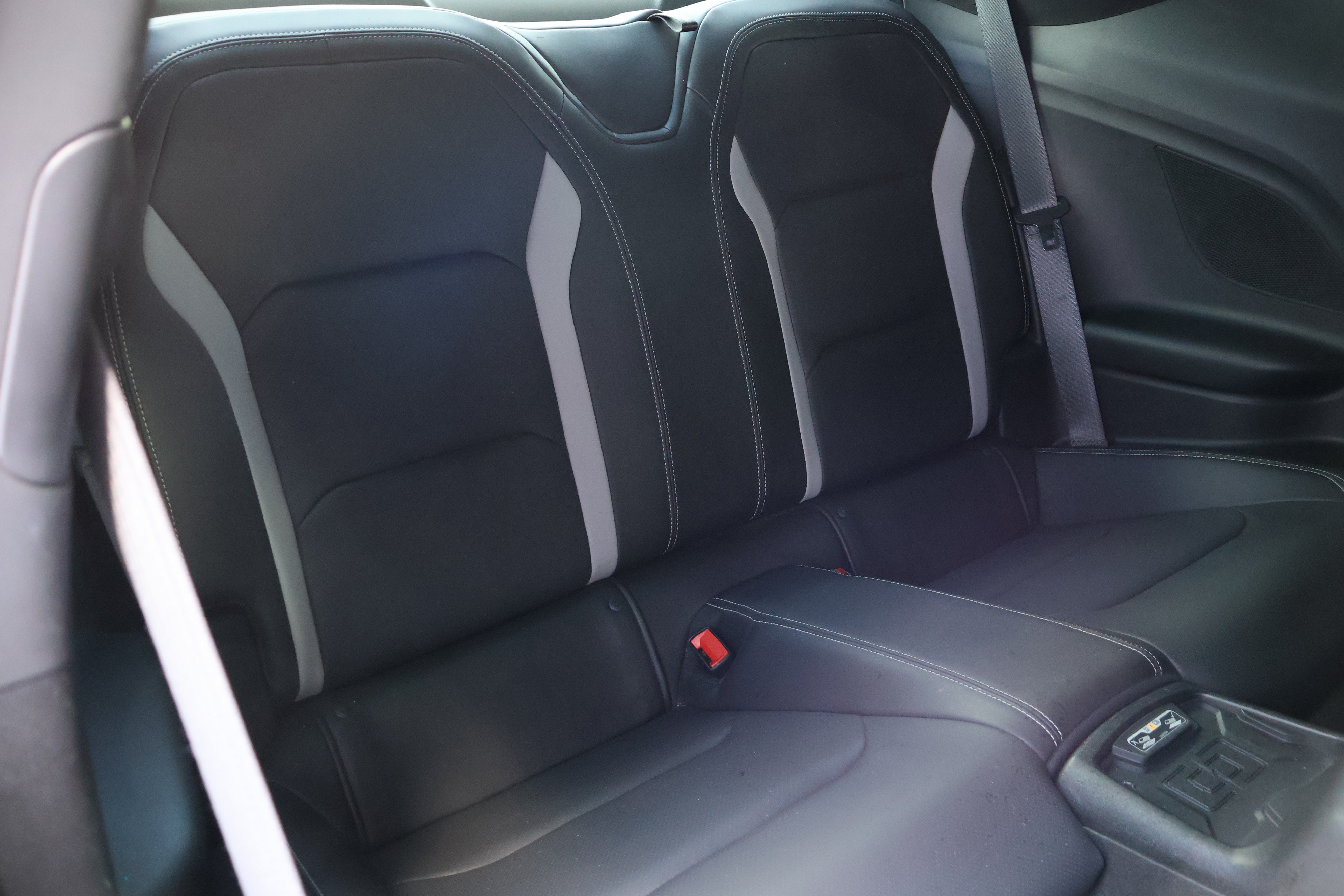 Used 2016 Chevrolet Camaro SS RWD image 21