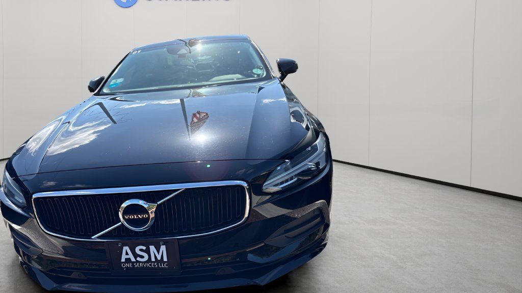 Used 2020 Volvo S90 T6 Momentum AWD/4WD image 3
