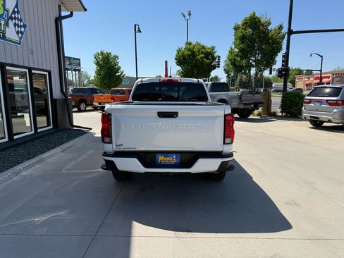 Used 2023 Chevrolet Colorado LT w/ LT Convenience Package II AWD/4WD image 5