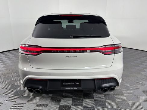 Certified 2026 Porsche Macan AWD/4WD image 10