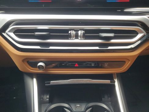 Used 2023 BMW 330i Sedan w/ Convenience Package image 29