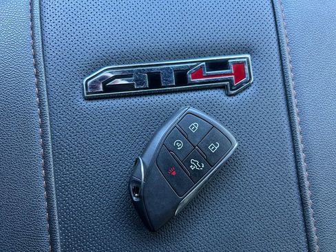 Used 2025 GMC Sierra 2500 AT4 w/ AT4 Premium Plus Package AWD/4WD image 34