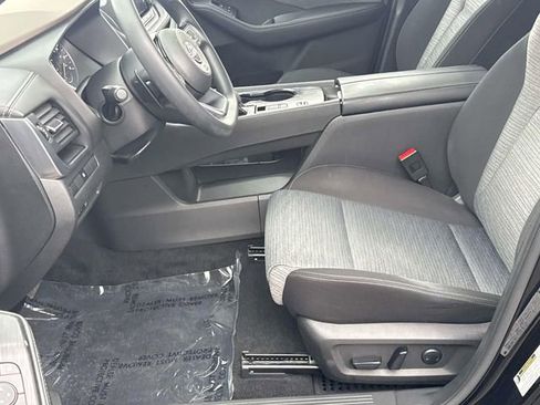 Certified 2023 Nissan Rogue SV FWD image 26