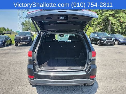 Used 2017 Jeep Grand Cherokee Limited AWD/4WD image 30