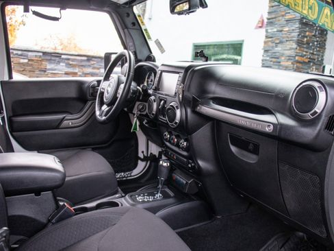 Used 2014 Jeep Wrangler Unlimited Sport w/ Quick Order Package 24S image 17