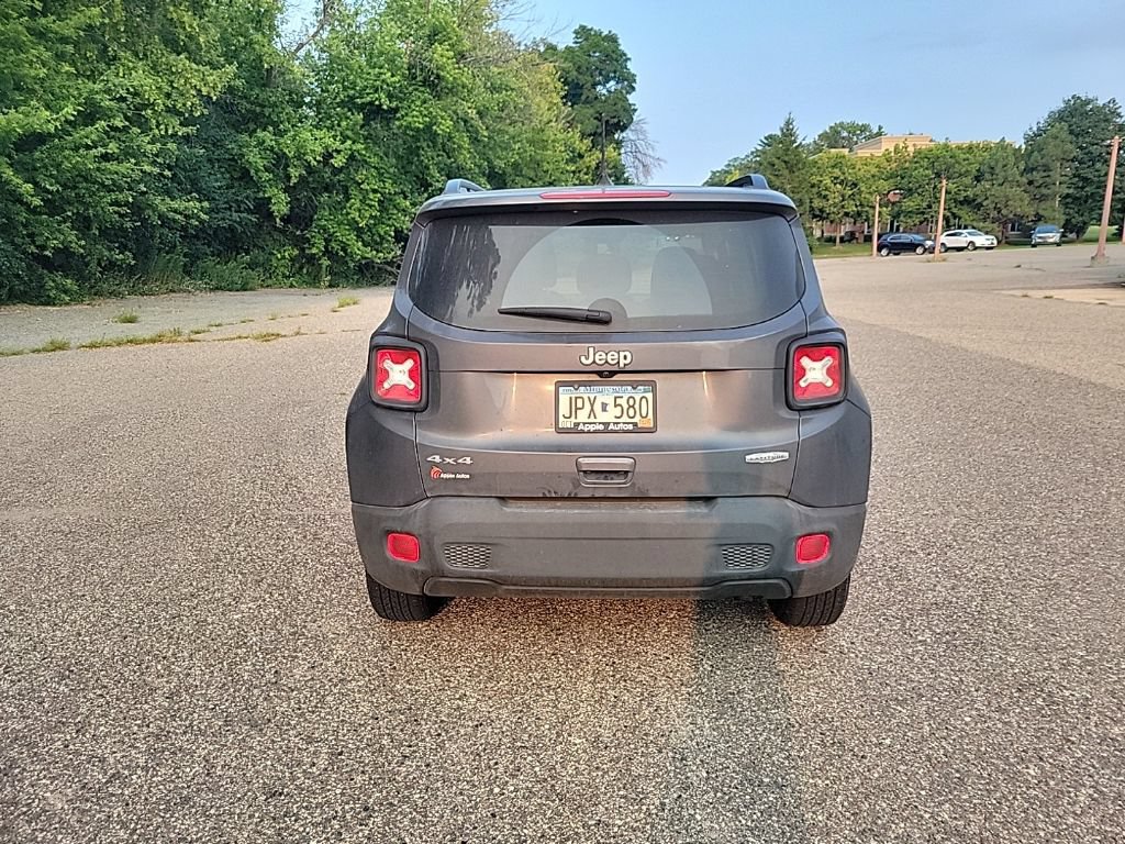 Used 2022 Jeep Renegade Latitude w/ Convenience Group AWD/4WD image 14