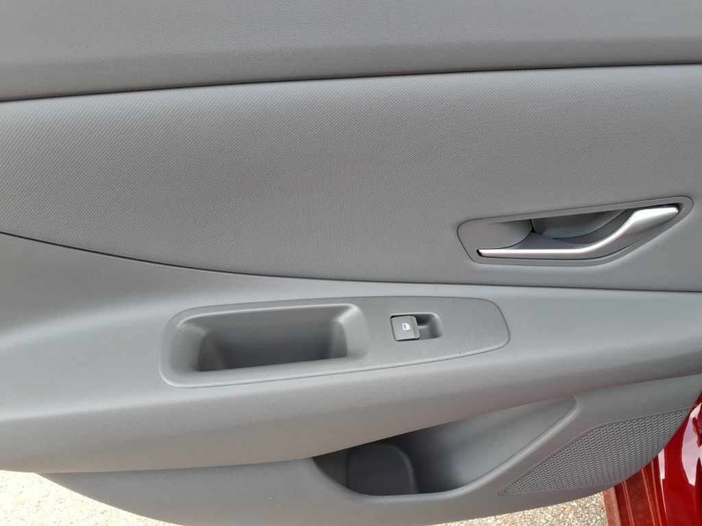 Certified 2026 Hyundai Elantra Sport FWD image 9