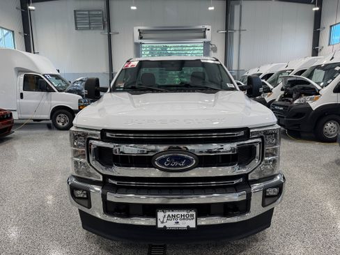Used 2022 Ford F250 XLT w/ XLT Value Package AWD/4WD image 2