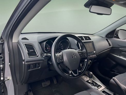 Used 2022 Mitsubishi Outlander Sport SE image 12